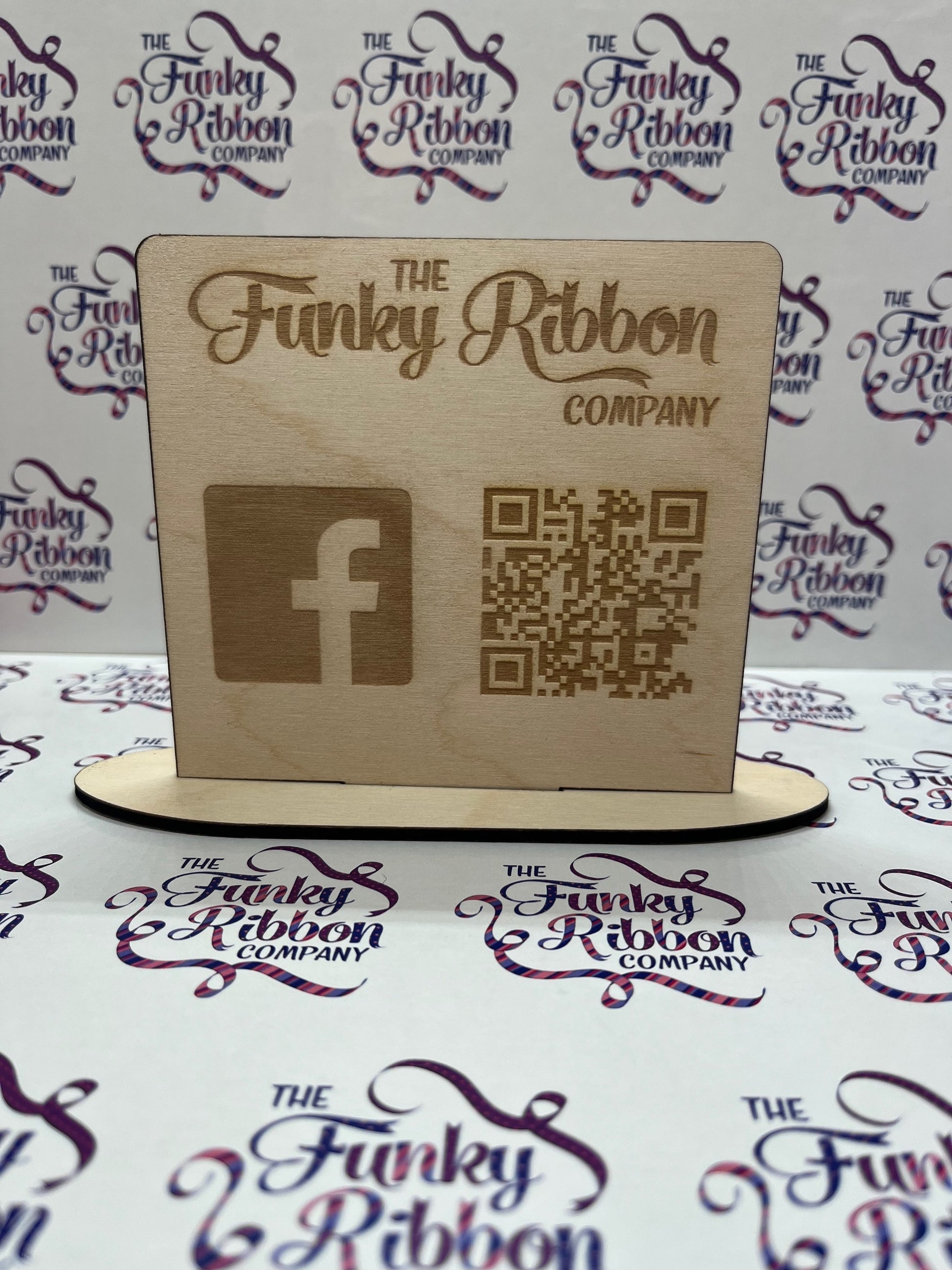 Personalised Social Media Stand image 0